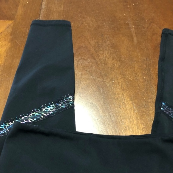 ZYIA black cropped metallic reptile print leggings N18 - Picture 10 of 10